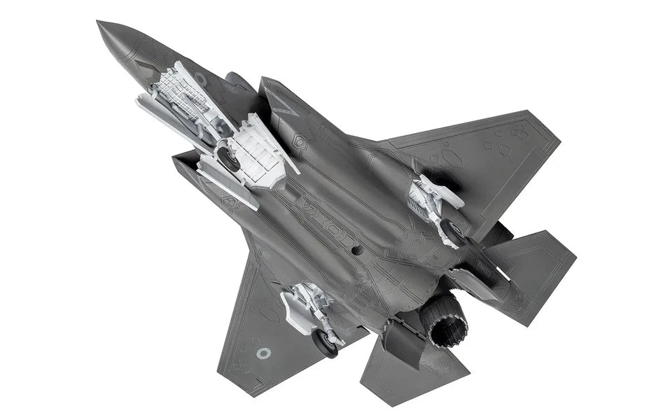 Airfix Starter Set – Lockheed Martin F - 35B Lightning II (1:72 Scale) by LAB7 Malta, Europe