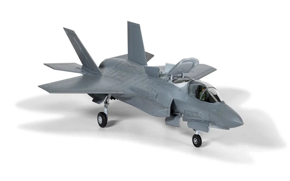 Airfix Starter Set – Lockheed Martin F - 35B Lightning II (1:72 Scale) by LAB7 Malta, Europe
