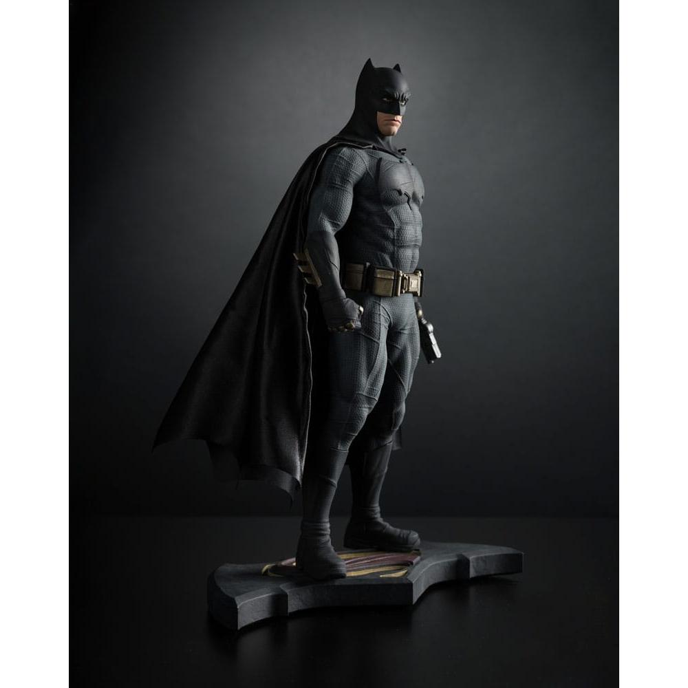 McFarlane Batman v Superman 1/6 Scale Batman Statue (32cm) by LAB7 Malta, Europe