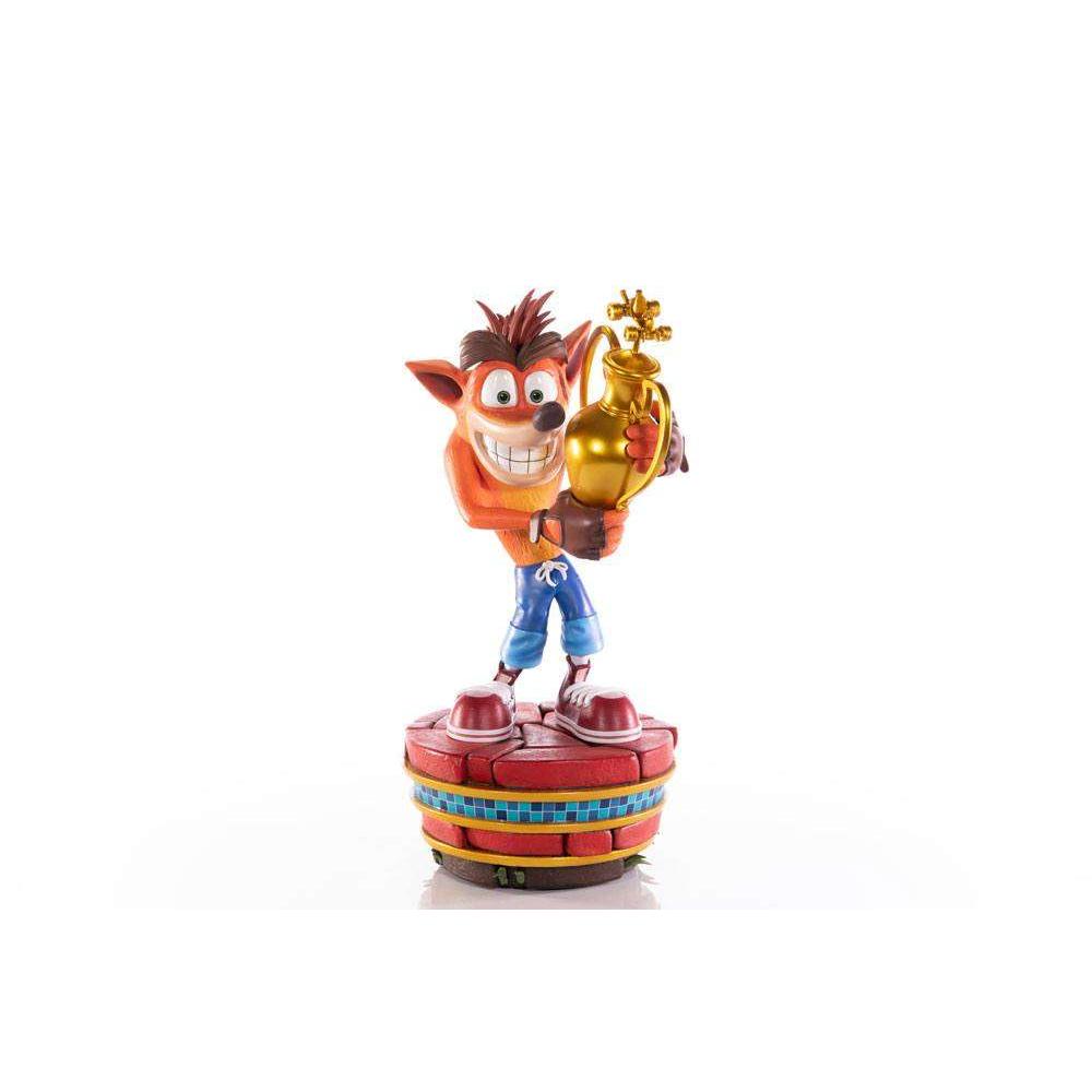 First 4 Figures First 4 Figures Crash Team Racing Nitro - Fuelled Statue Crash (Winner) 46 cm by LAB7 Malta, Europe