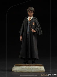 Iron Studios Harry Potter Art Scale Statue 1/10 Harry Potter 17 cm by LAB7 Malta, Europe