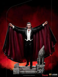 Iron Studios Iron Studios Universal Monsters Deluxe Art Scale Statue 1/10 Dracula 22 cm by LAB7 Malta, Europe
