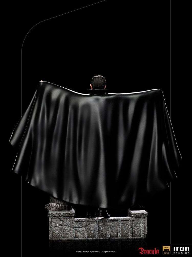 Iron Studios Iron Studios Universal Monsters Deluxe Art Scale Statue 1/10 Dracula 22 cm by LAB7 Malta, Europe