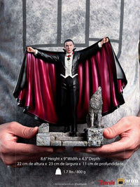 Iron Studios Iron Studios Universal Monsters Deluxe Art Scale Statue 1/10 Dracula 22 cm by LAB7 Malta, Europe