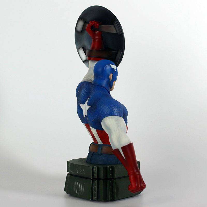 Semic Semic Marvel Captain America Resin Bust – 26cm Collectible by LAB7 Malta, Europe