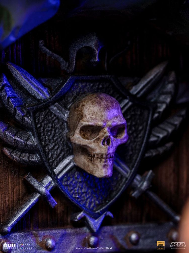 Iron Studios Masters of the Universe Deluxe Art Scale Statue 1/10 He - Man 34 cm by LAB7 Malta, Europe