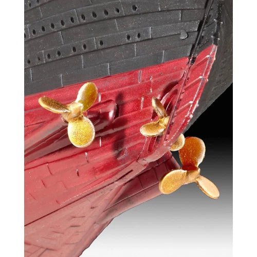 Revell R.M.S. Titanic Model Kit (1:700 Scale) by LAB7 Malta, Europe