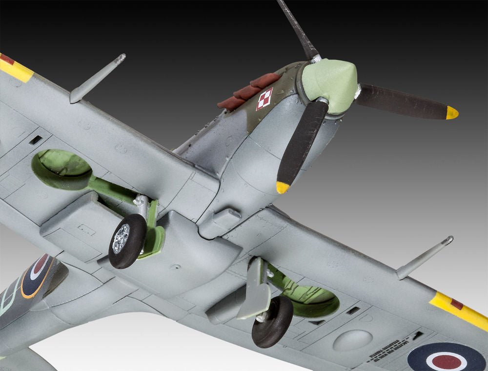Revell Supermarine Spitfire Mk.Vb Model Kit (1:72 Scale) by LAB7 Malta, Europe