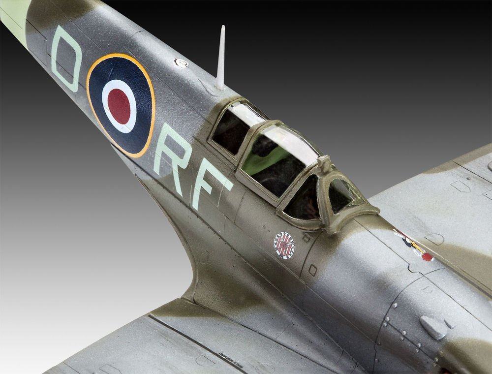 Revell Supermarine Spitfire Mk.Vb Model Kit (1:72 Scale) by LAB7 Malta, Europe